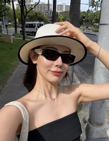 CHANEL face photo. Model 5525. Size: 52-19-140