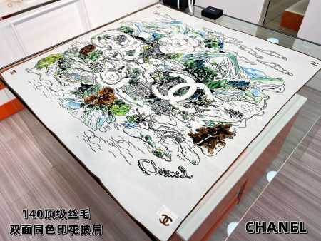 Chanel 25 Métiers d'Art collection silk-wool shawl, inspired by Chinese lacquer screens, 135x135 cm.