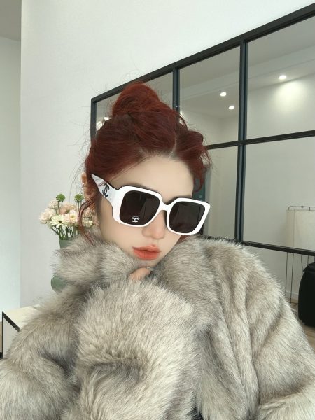 Panda new color sunglasses CHANEL holiday essential MOD 6069 SIZE 55 20-135