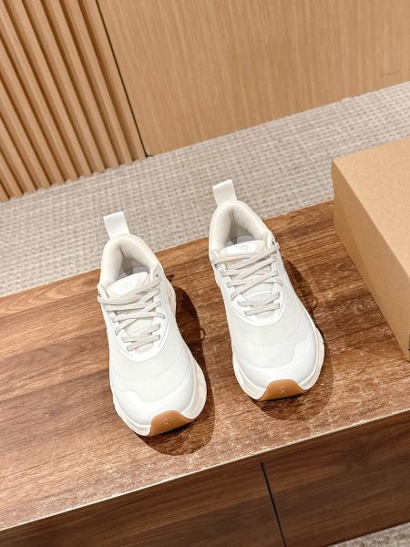 Loewe x On Cloudtilt sneakers. Lightweight, comfortable, unisex design. Soft sole, easy slip-on. Versatile for casual or sports wear. White color is stylish. Available in women's 39-40, men's 39-45.