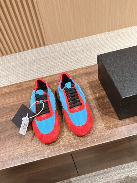 Prada women's training shoes in white. Lightweight, comfortable deerskin lining, suede upper, and TPU sole. Enhances leg length, versatile for all seasons. Sizes 35-41.