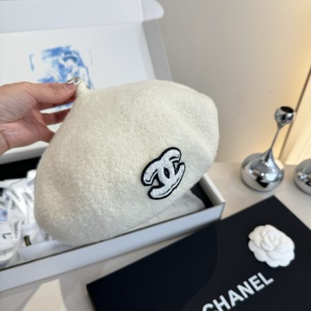 Chanel wool beret, pumpkin hat, 100% wool, 57cm head circumference.