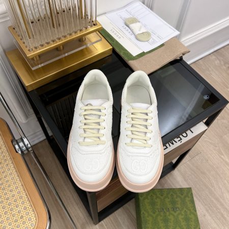 Top version GUCCI Chunky B series sneakers for couples. Combines dad shoes, white sneakers, and distressed shoes. Made with imported cowhide, custom lambskin lining, and original mold sole. Full packaging included.