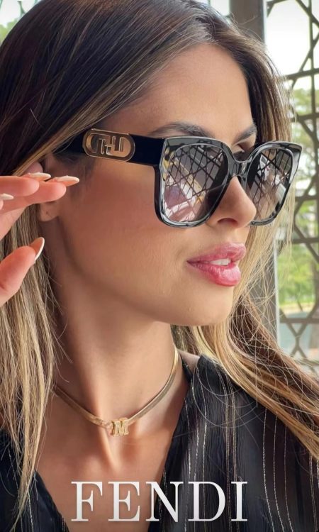 Fendi model photo. Model: FE40063I. Size: 52-21-145.