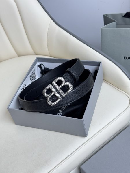Balenciaga 2.5cm wide French luxury brand, imported calfskin, brass hardware. Versatile essential.