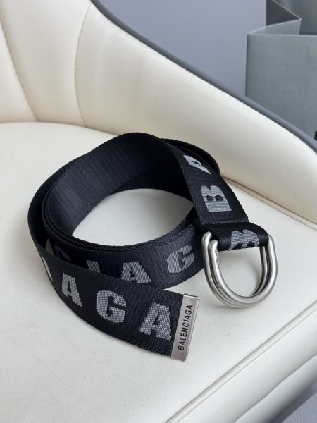 Balenciaga new webbing belt, trendy must-have, perfect details, 4.0 width, great look.