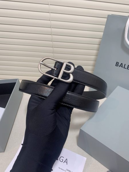 Balenciaga 2.5cm width, French luxury brand. Made from imported calfskin with antique brass hardware. Versatile and stylish.