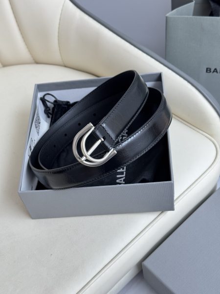 Balenciaga 2.5cm width, French luxury brand. Made from imported calfskin with vintage brass hardware. Versatile and stylish.