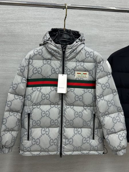 Gucci men's down jacket, 2023 autumn/winter new style, 90% white duck down, premium imported jacquard fabric, excellent warmth. Colors: gray. Sizes: M-3XL.