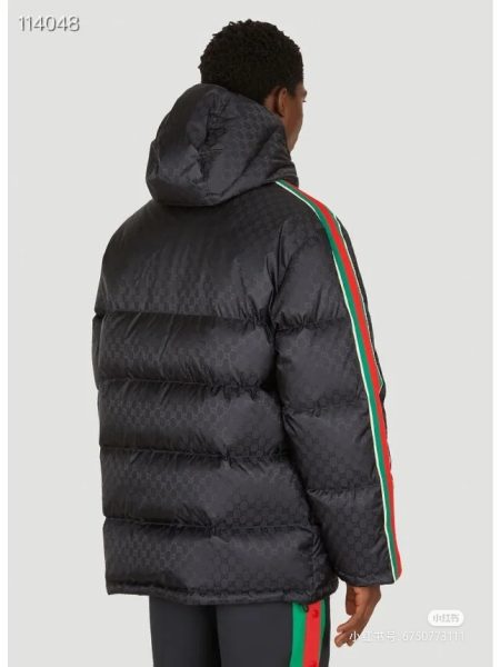 High-end Gucci hooded down jacket with stand collar and dual-tone G-stripe detailing.